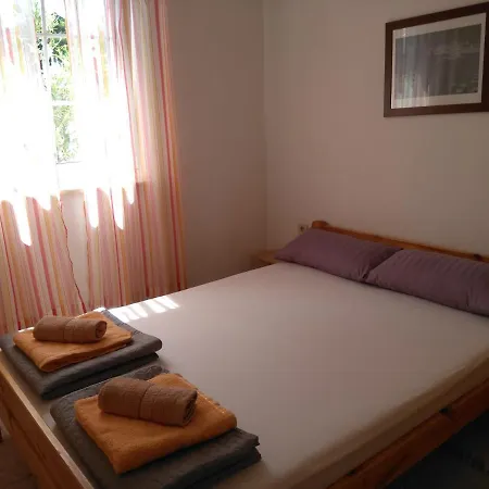 Korade Apartment Vir