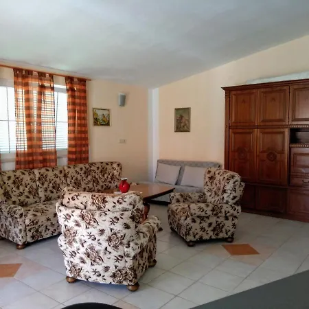 Appartement Korade *